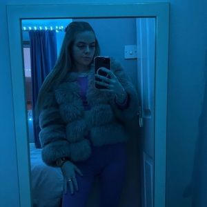 Meet your Posher, Laurie